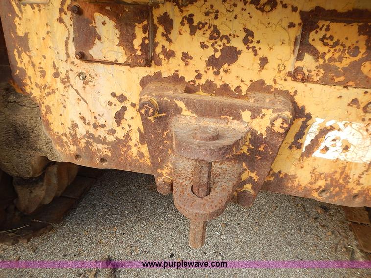 image for item J6318 1965 Caterpillar 955H track loader