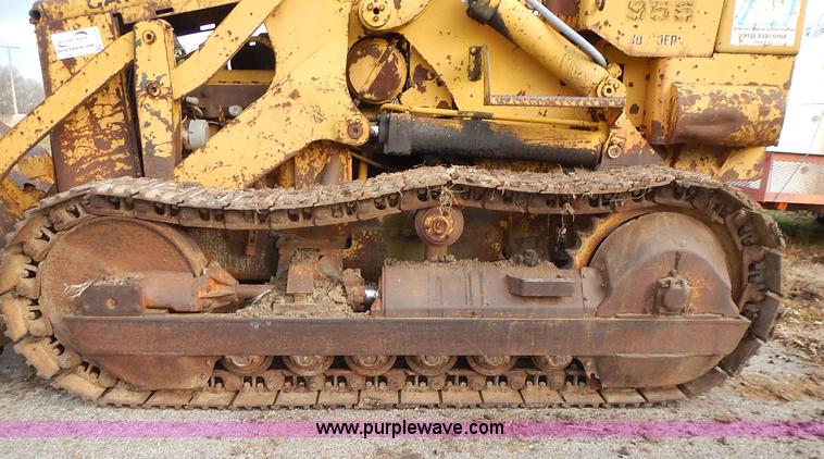 image for item J6318 1965 Caterpillar 955H track loader