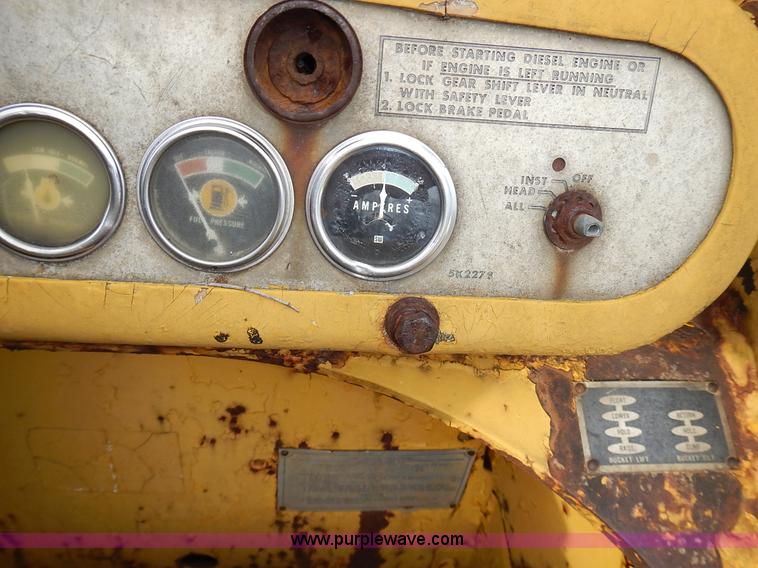 image for item J6318 1965 Caterpillar 955H track loader