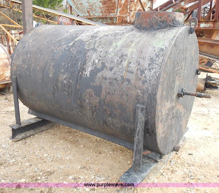 image for item J6319 Seal coating tank