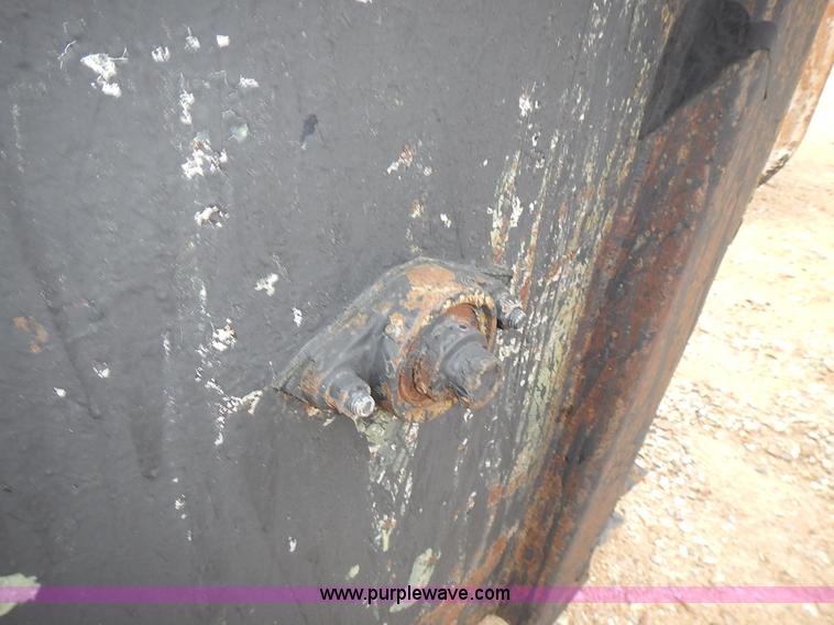 image for item J6319 Seal coating tank