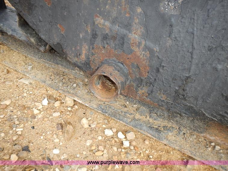 image for item J6319 Seal coating tank