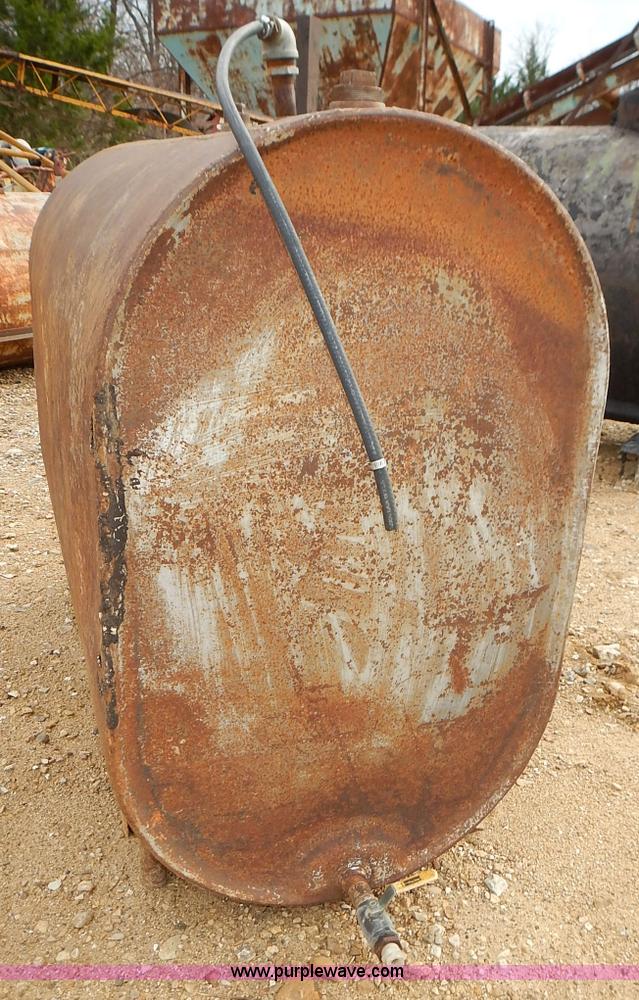 image for item J6320 (2) fuel tanks