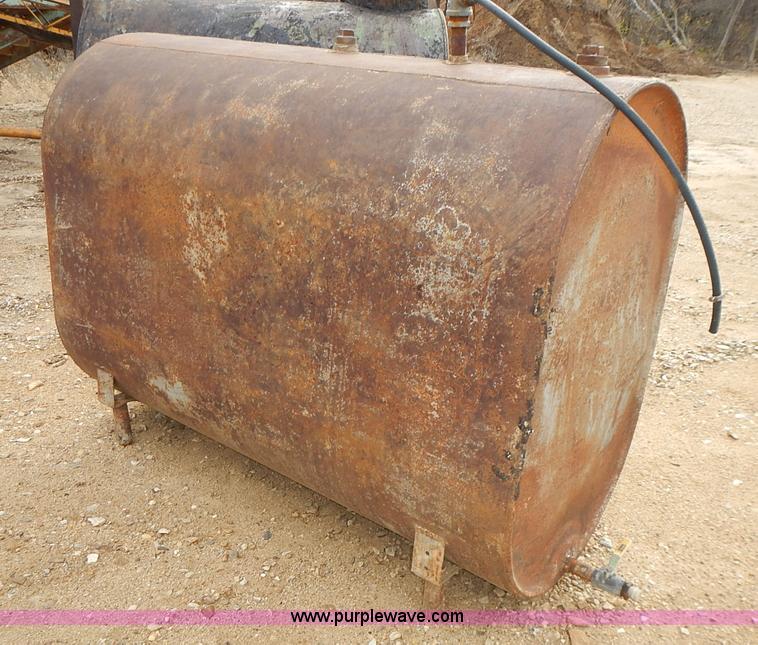image for item J6320 (2) fuel tanks