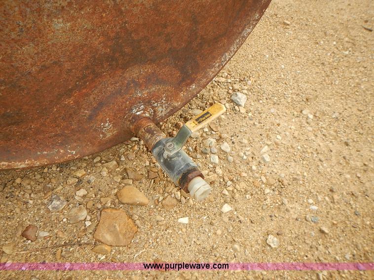 image for item J6320 (2) fuel tanks