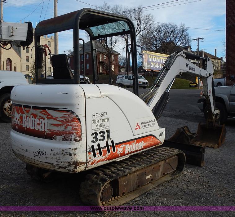 image for item J6326 2002 Bobcat 331D compact excavator