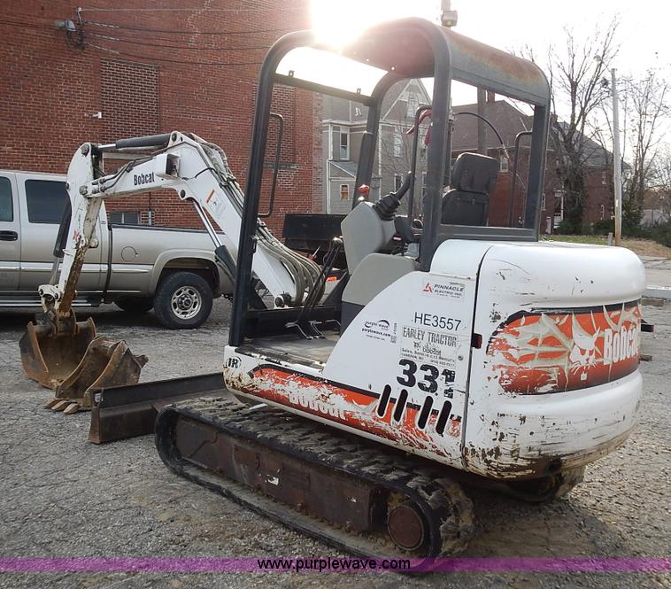 image for item J6326 2002 Bobcat 331D compact excavator