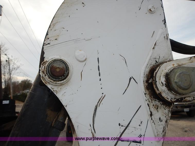 image for item J6326 2002 Bobcat 331D compact excavator