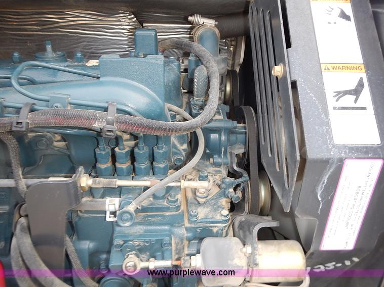 image for item J6326 2002 Bobcat 331D compact excavator