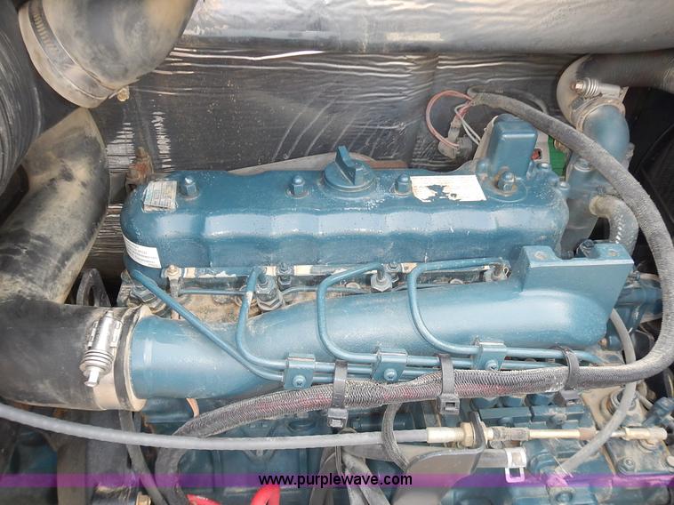 image for item J6326 2002 Bobcat 331D compact excavator