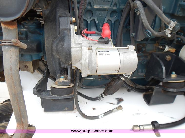 image for item J6326 2002 Bobcat 331D compact excavator