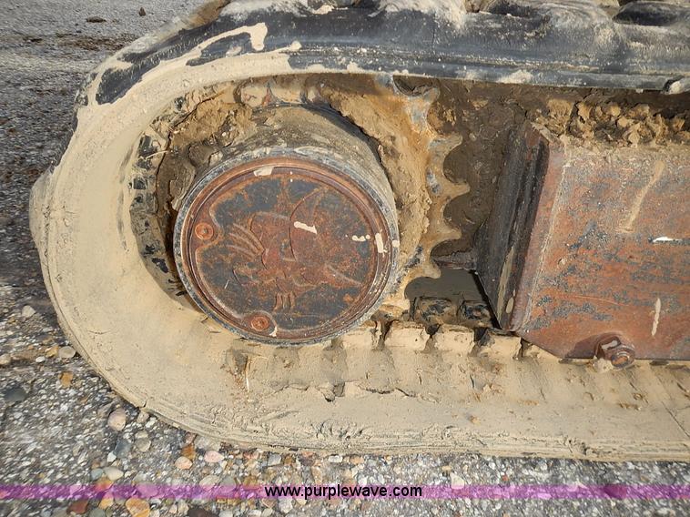 image for item J6326 2002 Bobcat 331D compact excavator