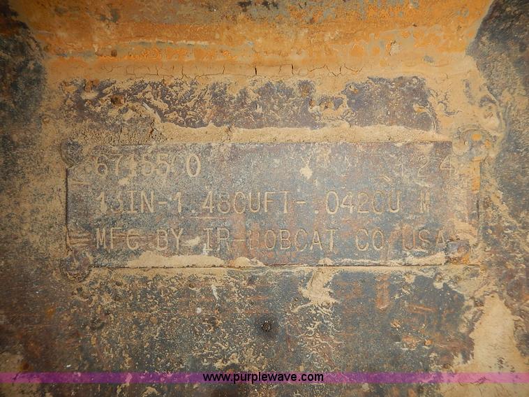 image for item J6326 2002 Bobcat 331D compact excavator