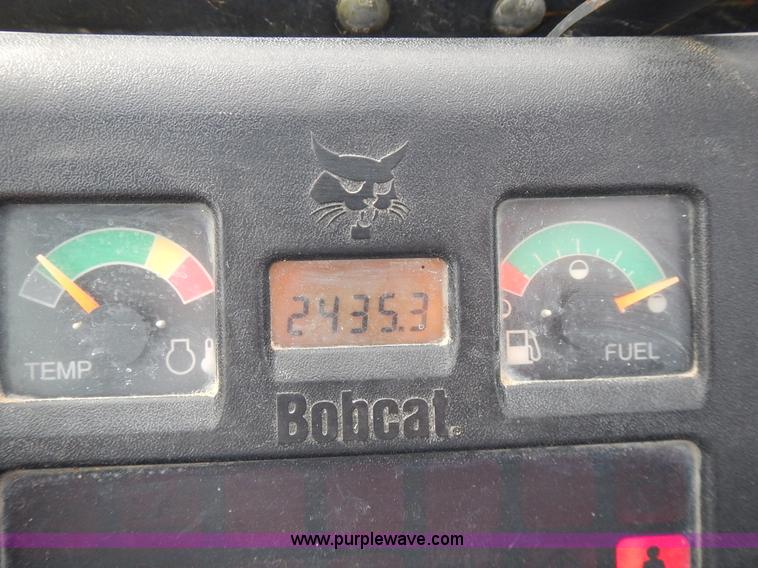 image for item J6326 2002 Bobcat 331D compact excavator