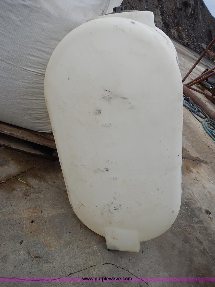 image for item J6328 200 gallon poly tank