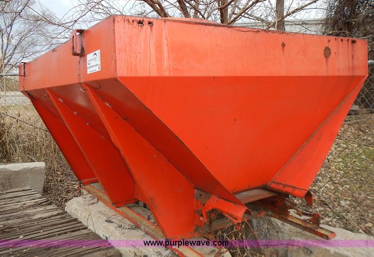 image for item J6332 Steel spreader