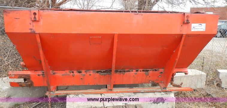 image for item J6332 Steel spreader