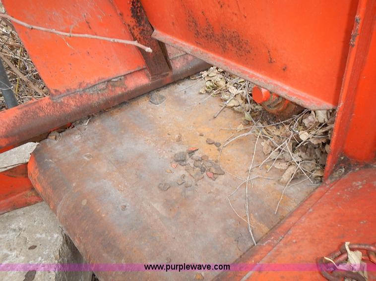 image for item J6332 Steel spreader