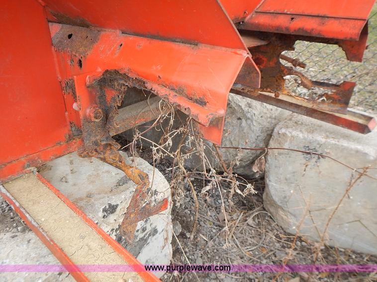 image for item J6332 Steel spreader