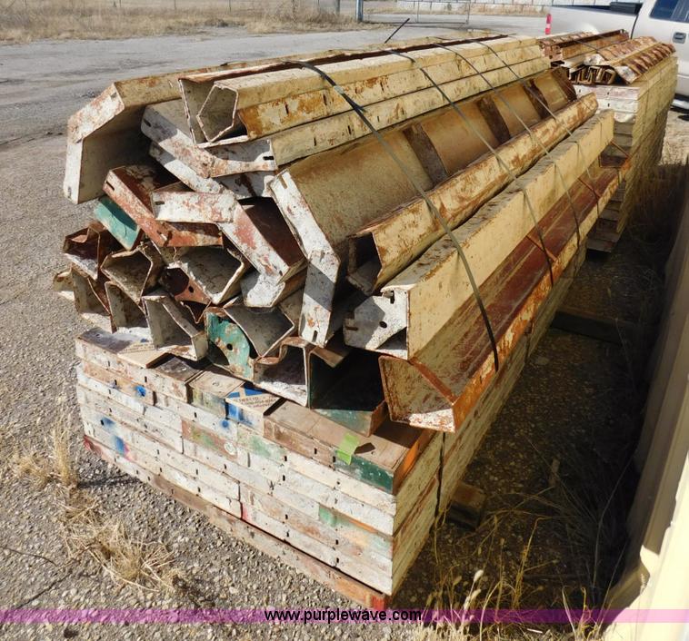 image for item J7433 Assorted concrete forms