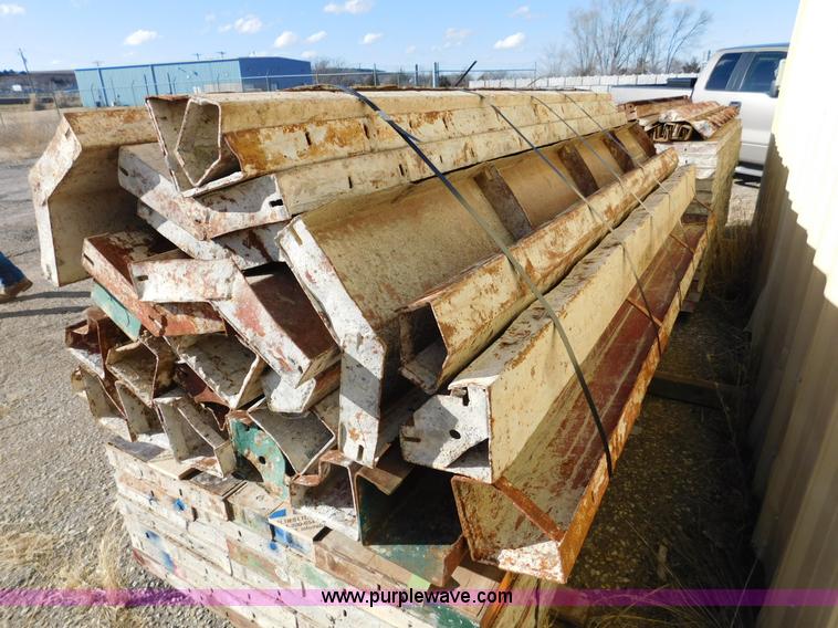 image for item J7433 Assorted concrete forms