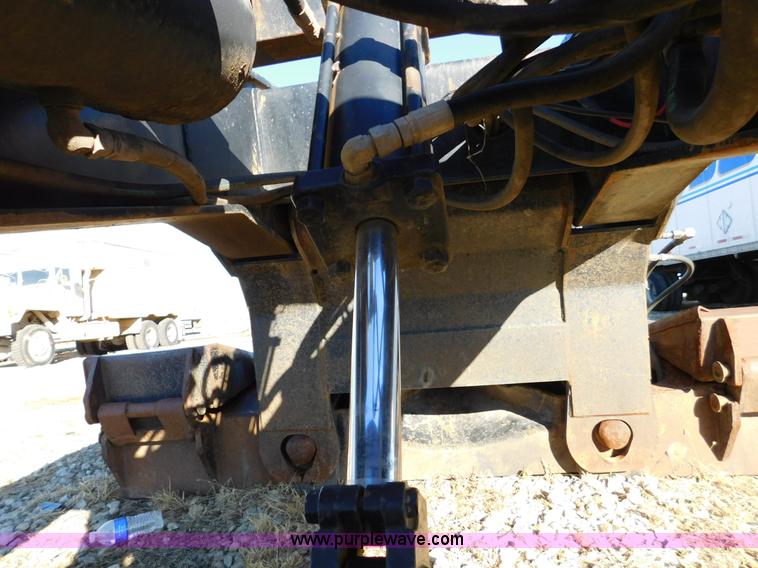 image for item J7482 2006 Eager Beaver 55 GLS lowboy equipment trailer