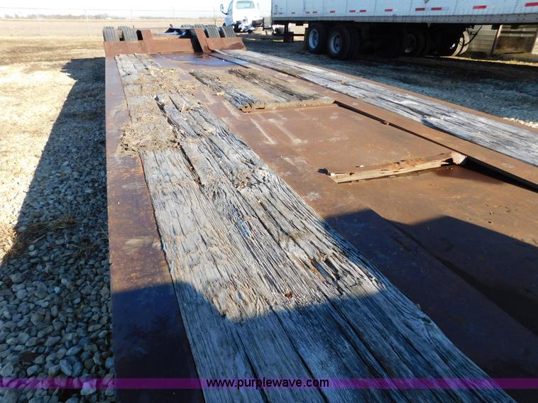 image for item J7482 2006 Eager Beaver 55 GLS lowboy equipment trailer