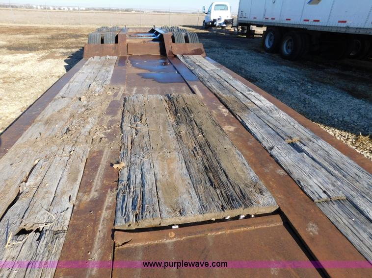 image for item J7482 2006 Eager Beaver 55 GLS lowboy equipment trailer