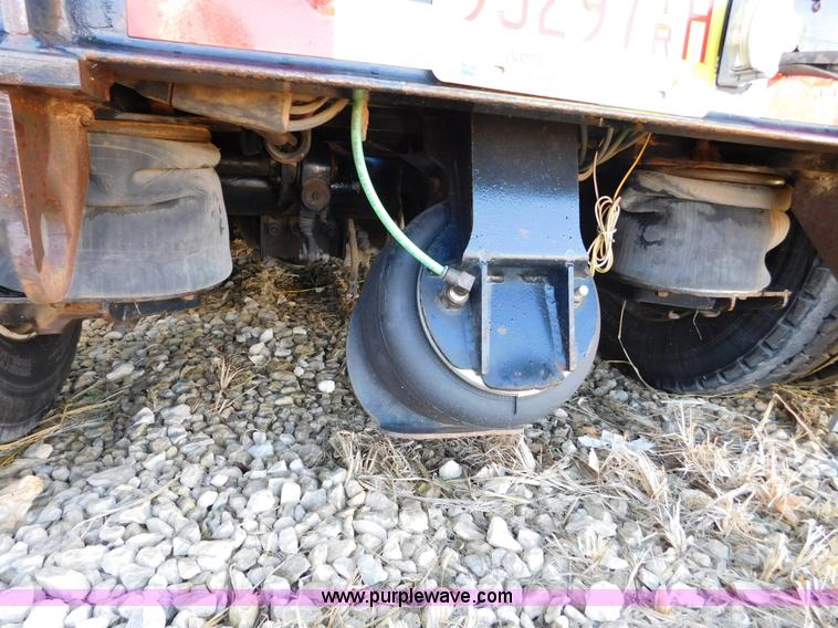 image for item J7482 2006 Eager Beaver 55 GLS lowboy equipment trailer