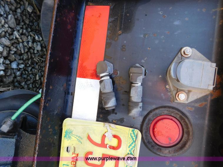 image for item J7482 2006 Eager Beaver 55 GLS lowboy equipment trailer