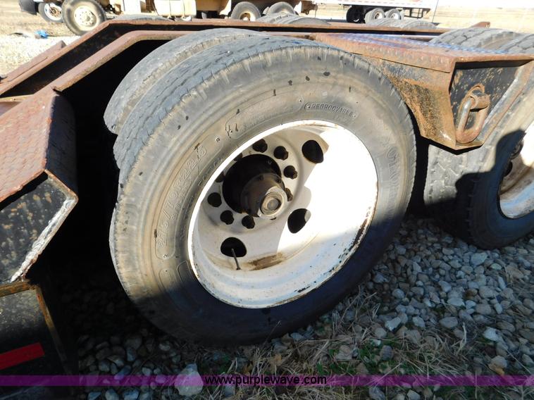 image for item J7482 2006 Eager Beaver 55 GLS lowboy equipment trailer