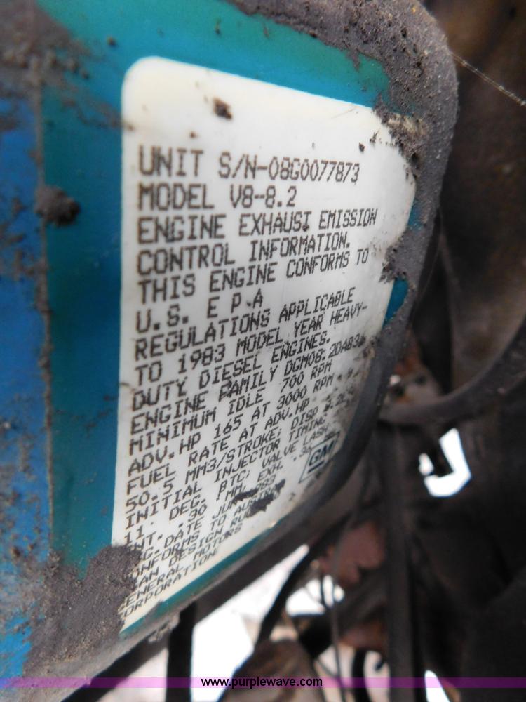 image for item J7486 1983 Ford F600 flatbed truck