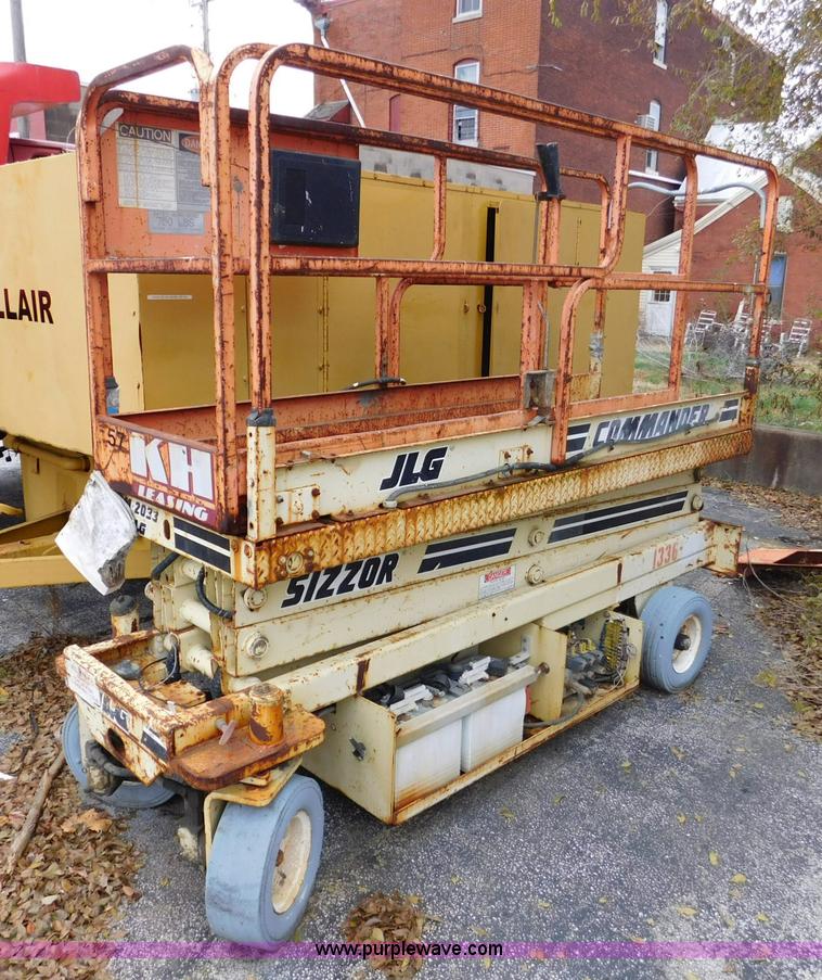 image for item J7487 1996 JLG CM2033 Scissor lift