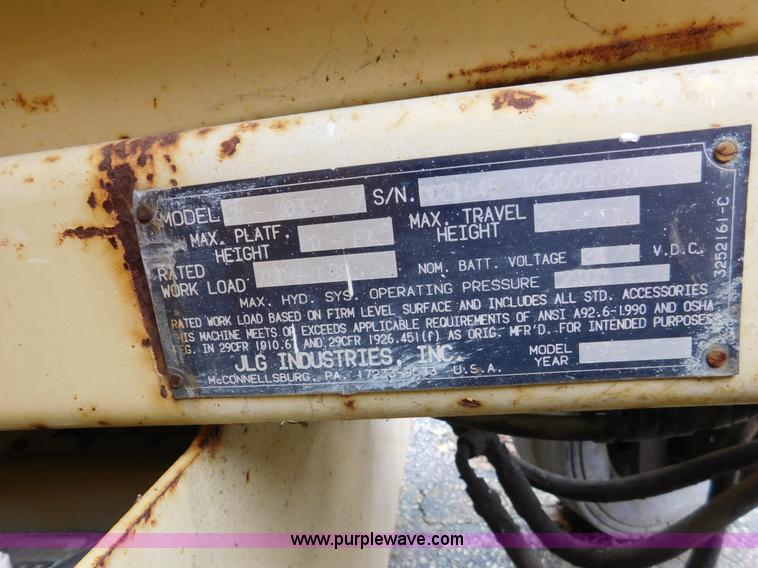 image for item J7487 1996 JLG CM2033 Scissor lift