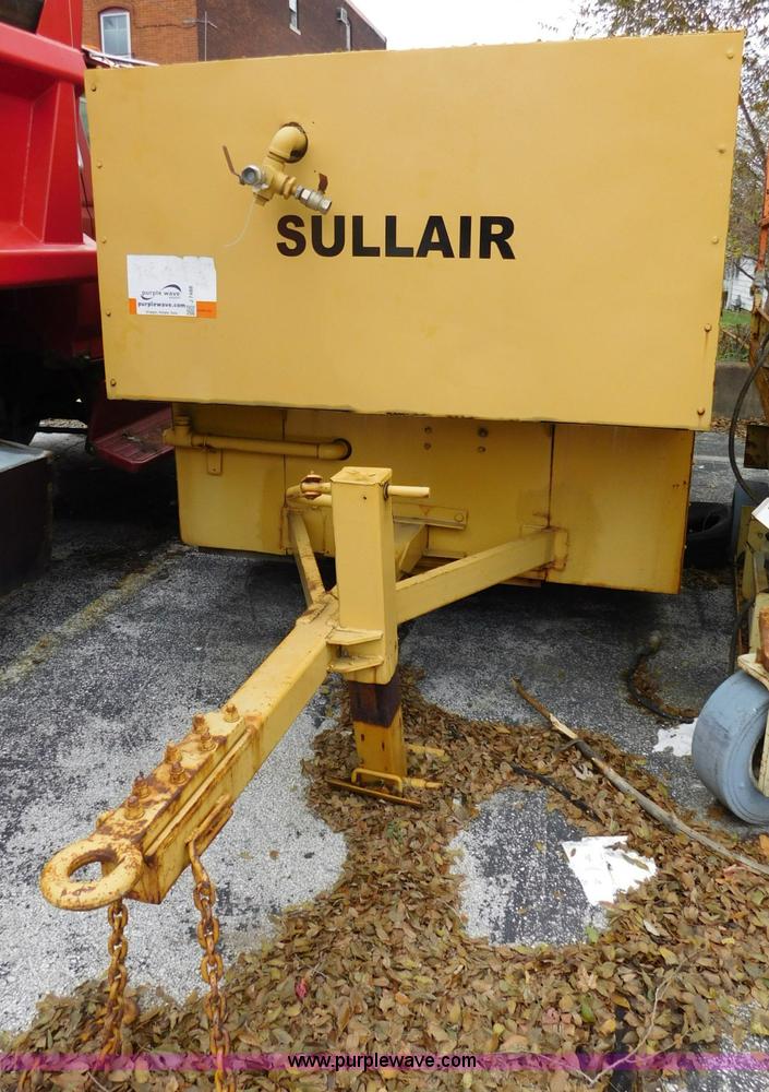image for item J7488 Sullair 300 D2W0 air compressor