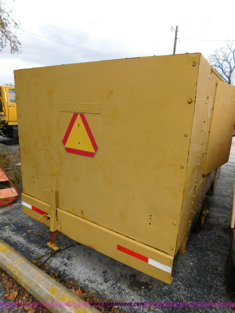 image for item J7488 Sullair 300 D2W0 air compressor