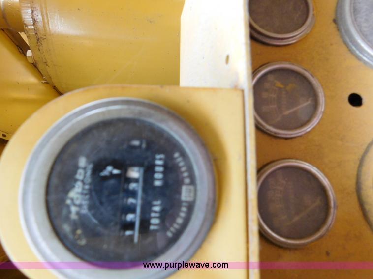 image for item J7488 Sullair 300 D2W0 air compressor