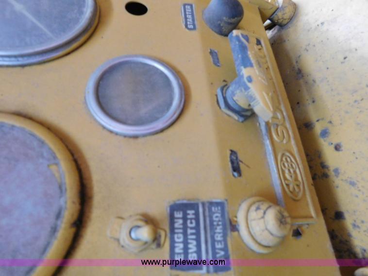 image for item J7488 Sullair 300 D2W0 air compressor
