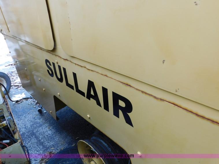 image for item J7488 Sullair 300 D2W0 air compressor