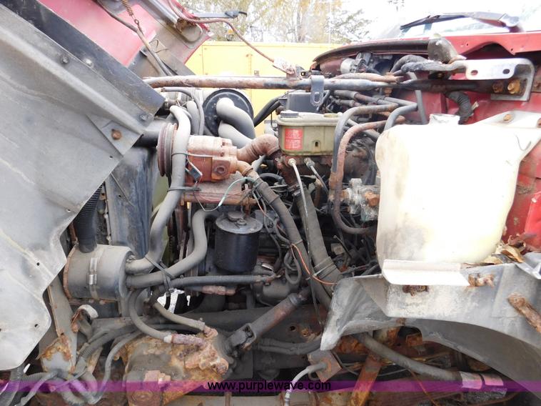 image for item J7489 1995 Ford F700 dump truck