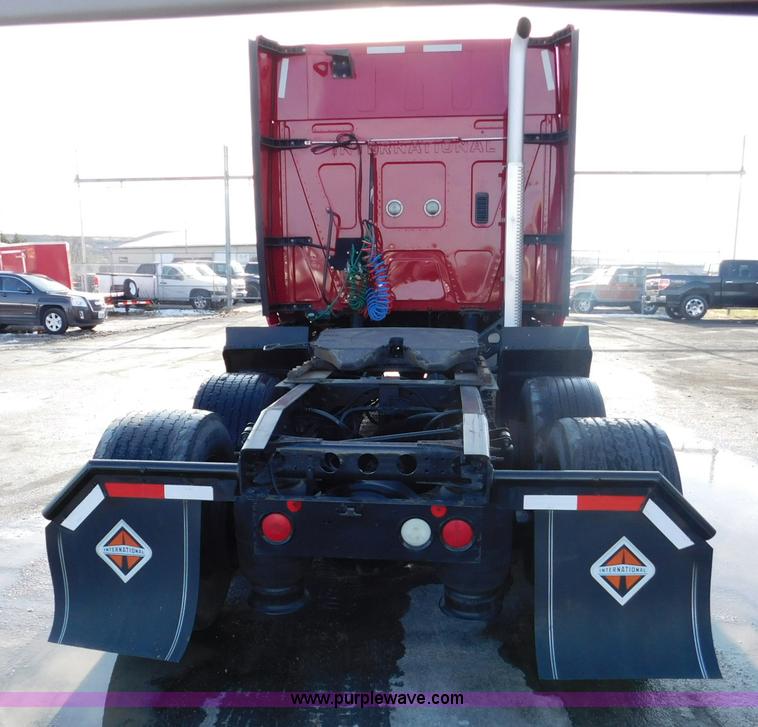 image for item J7491 2012 International ProStar semi truck