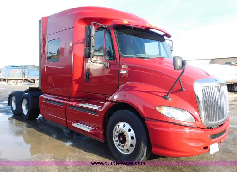 image for item J7491 2012 International ProStar semi truck