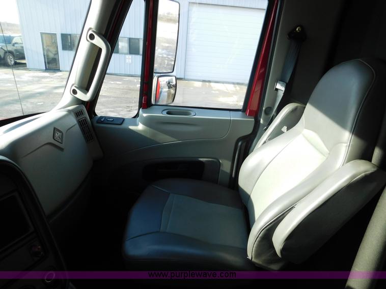 image for item J7491 2012 International ProStar semi truck