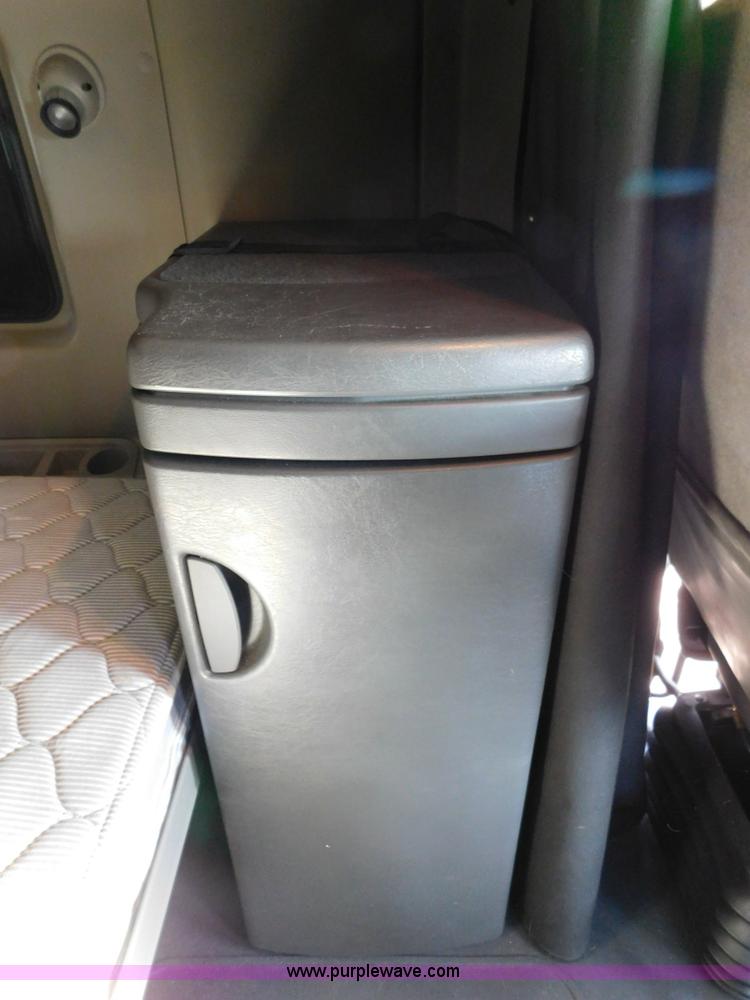 image for item J7491 2012 International ProStar semi truck