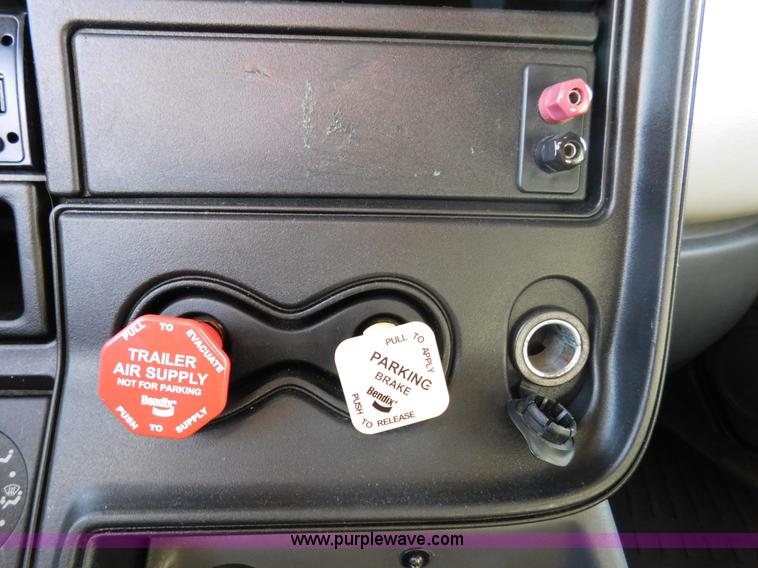 image for item J7491 2012 International ProStar semi truck