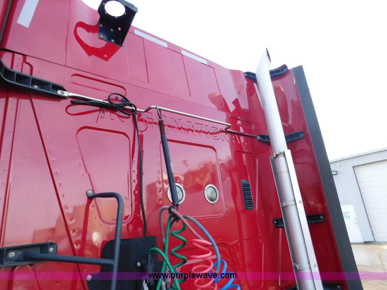 image for item J7491 2012 International ProStar semi truck