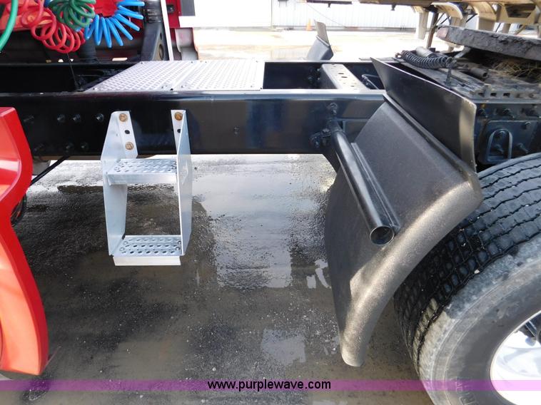 image for item J7491 2012 International ProStar semi truck