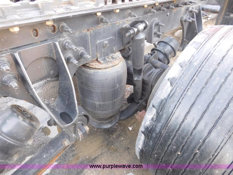 image for item J7491 2012 International ProStar semi truck