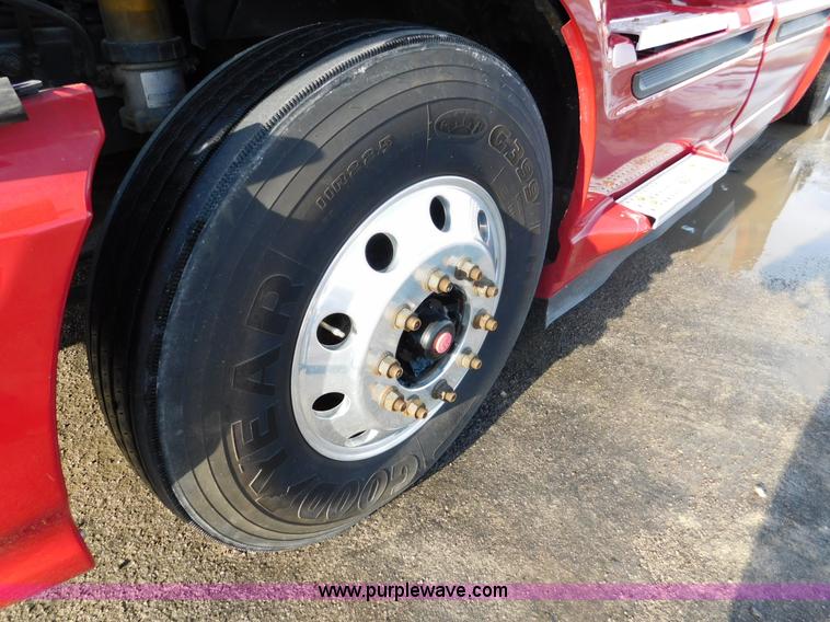 image for item J7491 2012 International ProStar semi truck