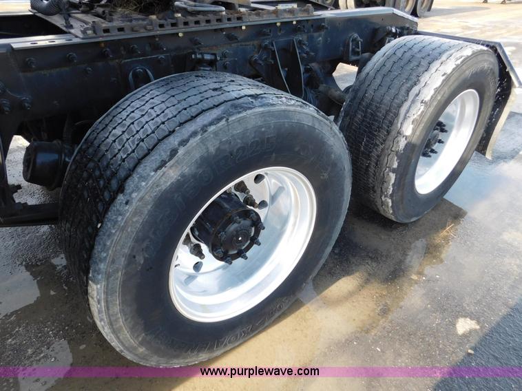 image for item J7491 2012 International ProStar semi truck